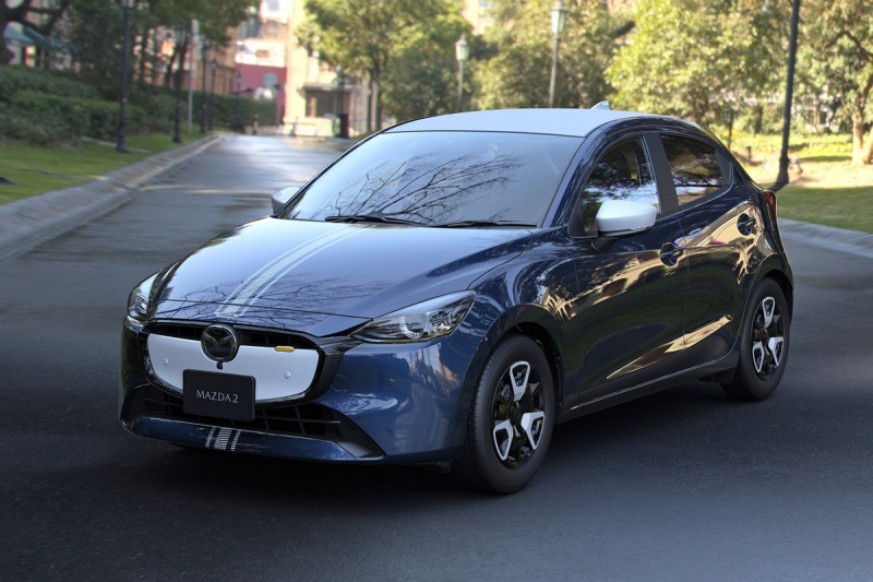 Самая дешёвая Mazda обновилась: дизайн «под EV», но с дизелем