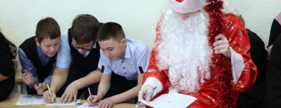 
        Тюменский Дед Мороз сдал «Тотальный экзамен по ПДД»    