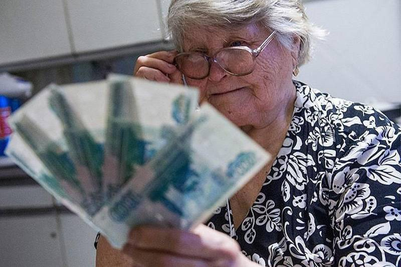 
Хорошие новости ко Дню Победы: пенсионерам одобрили разовую выплату с 9 марта                