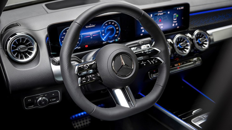 Обновлённые Mercedes-Benz EQA и EQB: увеличенная дальнобойность и более свежий дизайн