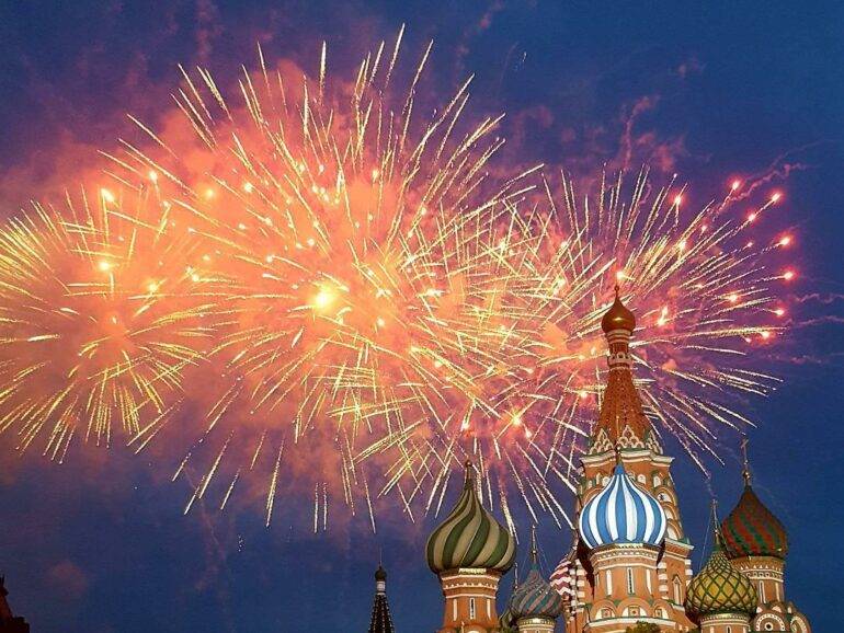 
Праздники, выходные и рабочее время в России в сентябре 2023 года                