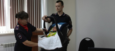
        В Кузбассе сотрудники Госавтоинспекции и медики рассказали будущим мамам о безопасности перевозок детей в автомобилях    