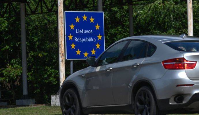 
Ограничения для российских туристов в Европе: конфискация автомобилей вызывает спор                