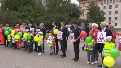 
        Председатель и депутаты Тюменской областной Думы выступили за безопасную дорогу в школу    