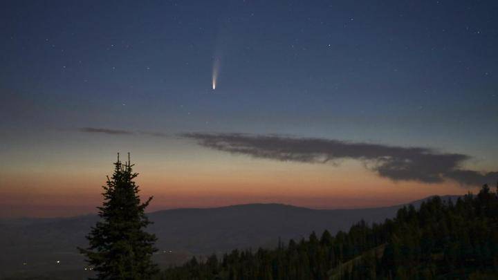 
Зеленая комета Нисимура приближается к Земле после 437-летнего «молчания»                