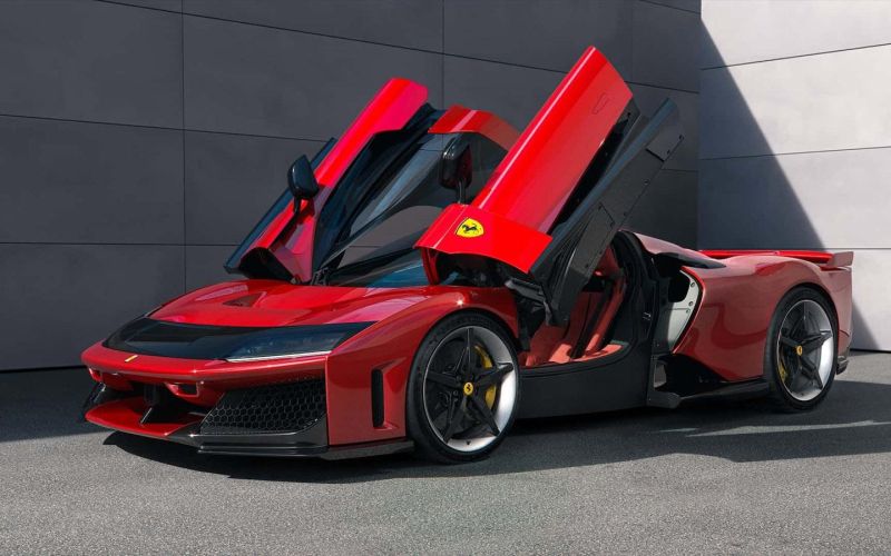 Ferrari представила гибридный суперкар F80. 1200 л.с. за €3,6 млн