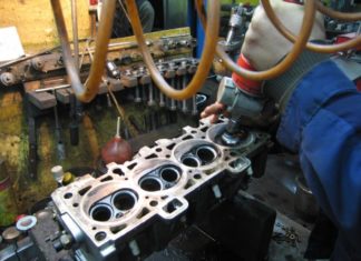 Как отремонтировать головку блока цилиндра транспортного средства?