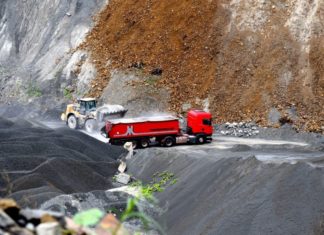 Самосвал идеально подходит для малых и средних строительных компаний