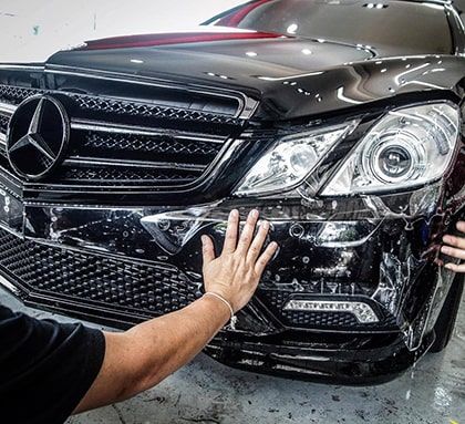 3 недорогих способа защитить авто: тонировка стекол, антигравийная защита, автовиниловый стайлинг