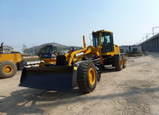 Плюсы китайских грейдеров XCMG