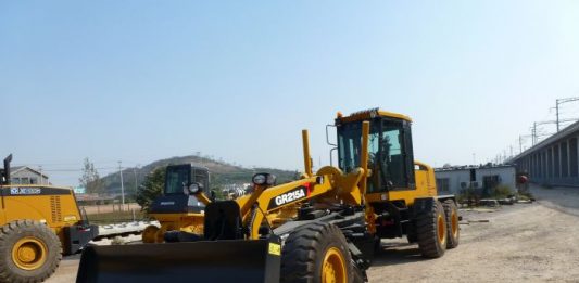 Плюсы китайских грейдеров XCMG