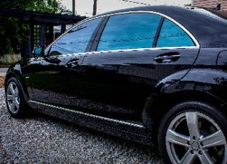 Какой пленкой лучше тонировать автомобиль?