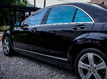 Какой пленкой лучше тонировать автомобиль?