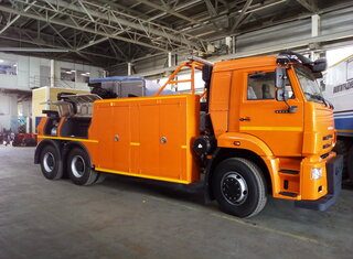 Особенности эвакуации грузовых автомобилей