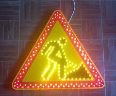 Светодиодные дорожные знаки: преимущества