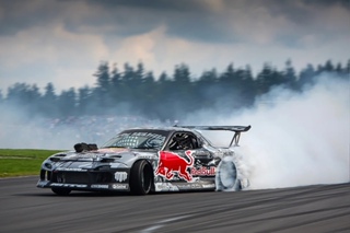 Дрифт: почему за ним будущее автоспорта?