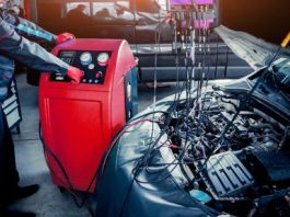 Как происходит заправка кондиционера в машине?