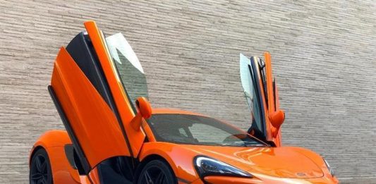 Аренда автомобиля McLaren 570S 2018