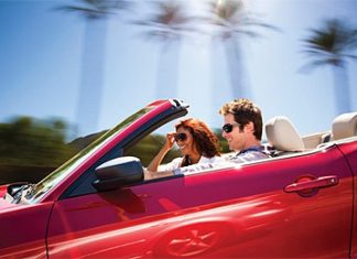 Кабриолет: автомобиль, заставляющий публику приходить в молчаливый восторг