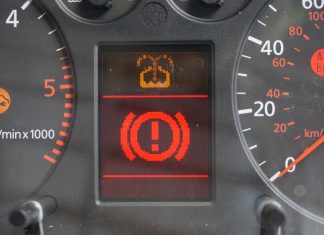 Почему не работает спидометр на Ауди 80?