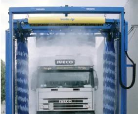 Особенности мойки грузовых автомобилей
