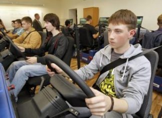 Как проходит обучение в автошколе?