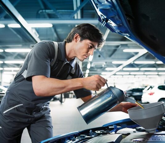 Почему важно обслуживать автомобиль в профильном сервисе BMW?