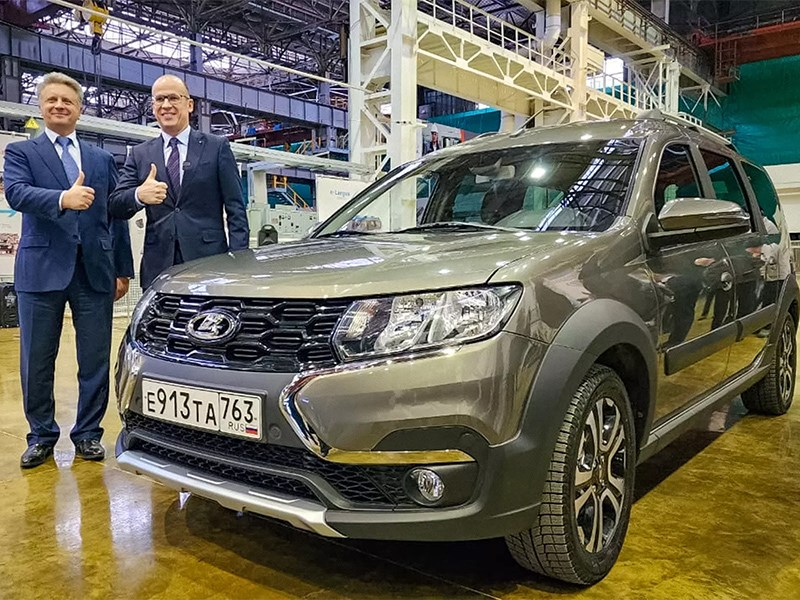 Lada вывела на тесты прототипы электрических минивэнов Largus