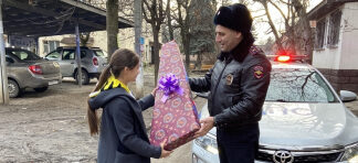 Сотрудники Госавтоинспекции Кабардино-Балкарии приняли участие во Всероссийской благотворительной акции «Ёлка желаний»