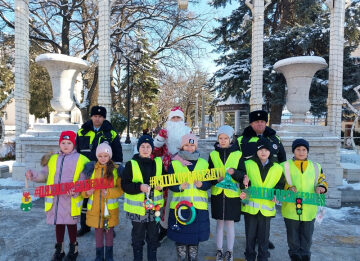 В Пятигорске «Новогодний патруль» заступил на стражу безопасности пешеходов