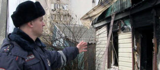 В Волгограде сотрудник Госавтоинспекции спас детей из горящего дома