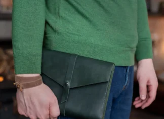 Что подарить начальнику на 23 февраля?