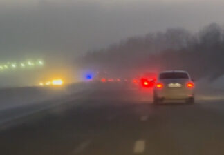 Ставропольские автоинспекторы продолжают нести службу в неблагоприятных погодных условиях