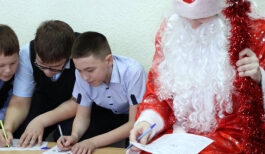 Тюменский Дед Мороз сдал «Тотальный экзамен по ПДД»