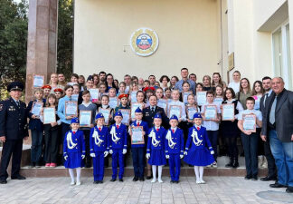 В Госавтоинспекции Севастополя наградили участников и призёров специального радиопроекта «Проспект знаний»