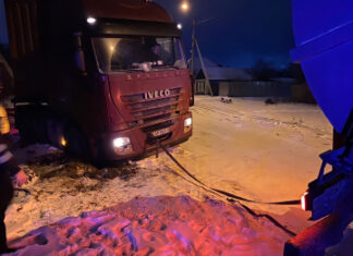 В Ставропольском крае сотрудники Госавтоинспекции оказывали помощь водителям в непогоду