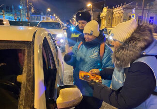 Волонтёры старшего возраста призвали тюменцев отказаться от управления транспортом в состоянии опьянения