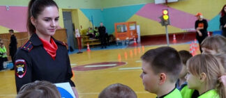 Школьники из сельских поселений Новгородской области становятся участниками тренингов мобильного центра «Лаборатория безопасности»