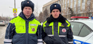 Свердловские автоинспекторы оперативно доставили в больницу ребенка с травмой головы