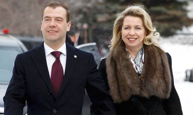 
Что известно о жене Медведева: почему она пропала из медийного пространства                
