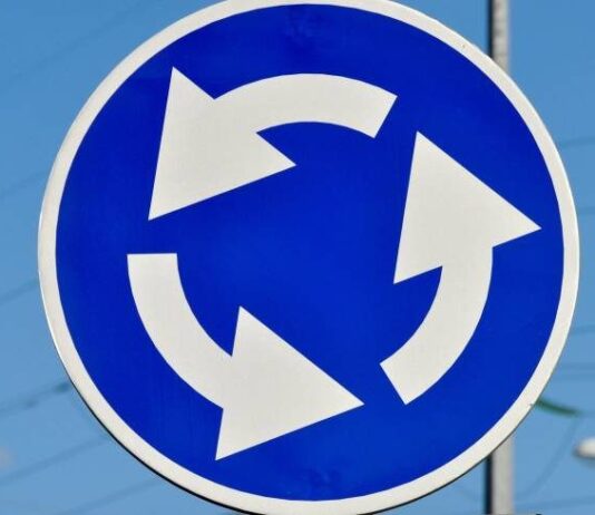 Как не нарушить ПДД с 1 марта: новые правила кругового движения в России