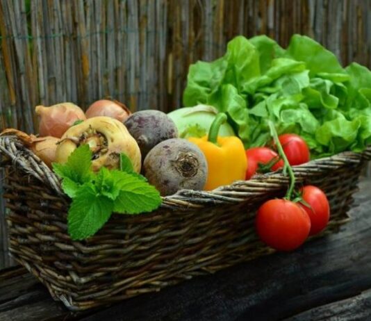 Куда пропал вкус: ученые определили, почему некоторые овощи и фрукты из магазина абсолютно безвкусны