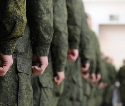 Призовут 400 тысяч: в регионах России с 1 апреля начнется набор контрактников