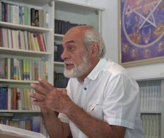 «Вся система катится в пропасть»: прогноз для России от астролога Михаила Левина