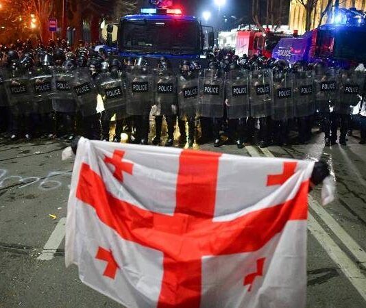 «Второй фронт» против России? Чего требуют участники беспорядков в Грузии