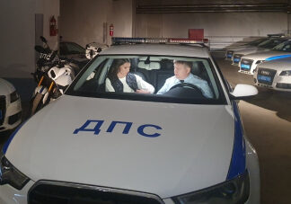 Более 200 вопросов задали жители Свердловской области главному госавтоинспектору региона на прямой линии