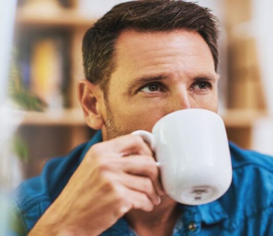 Диетолог объяснила, можно ли поправиться от кофе