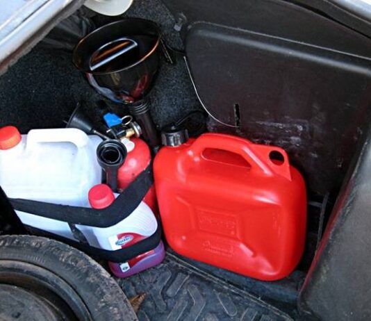 «Дорогой груз»: когда за канистру бензина в багажнике могут лишить прав