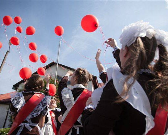 Когда в 2023 году прозвенит для выпускников «прощальный звонок»