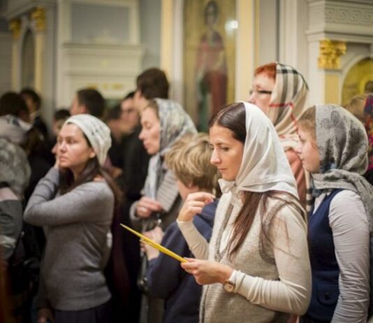 Молитвы по дням для православных на Страстную неделю в 2023 году